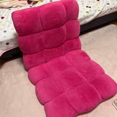 傾斜が数段階で調整できる座椅子