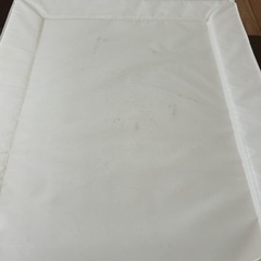 IKEA ベビーケアマットと専用カバーの画像