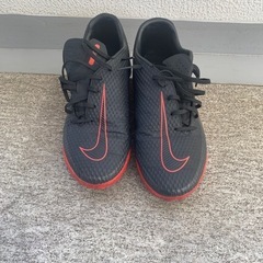 トレーニングシューズ