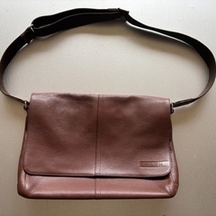 そこそこ美品です、COACH レザー メッセンジャーバッグ売ります