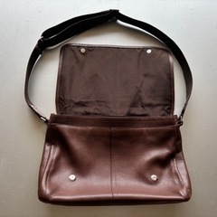 そこそこ美品です、COACH レザー メッセンジャーバッグ売りますの画像