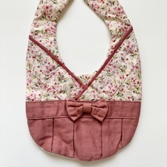 ハンドメイド ベビー用スタイ ピンク 花柄 リボン付き