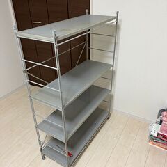 スチール棚を格安でお譲りします。