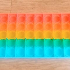 【未使用】 学習用プッシュポップ 英語キーボード 知育おもちゃ 虹色アルファベット の画像