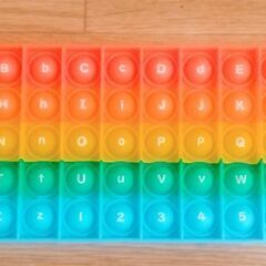【未使用】 学習用プッシュポップ 英語キーボード 知育おもちゃ ...