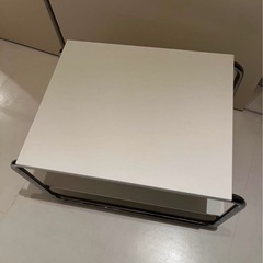 IKEA BAGGBODA バッグボーダサイドテーブル (N) 千歳のテーブル