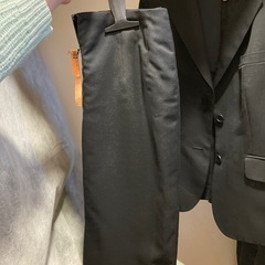 レディーススーツの画像