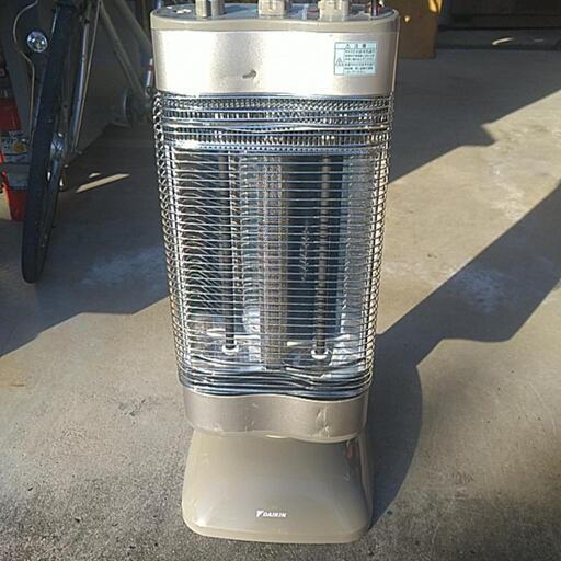 ダイキン　遠赤外線暖房機