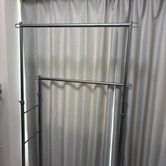 ハンガーラックの画像