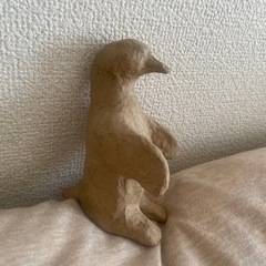 ベージュ ペンギン 置物 H約12cm W約18.5cmの画像
