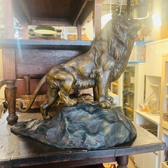 【武蔵小山店】  オブジェ　ライオン　ブロンズ　銅像　像　台付　検）　lion blass interior vintage  antique の画像