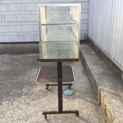 221 鉄脚 古いガラスショーケース コレクションケース  陳列ケースの画像