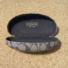 COACH サングラスケースの画像