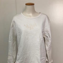 ☆レディース刺繍入りトレーナー☆