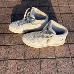 alb ハイカットスニーカー 白 27.0cmの画像