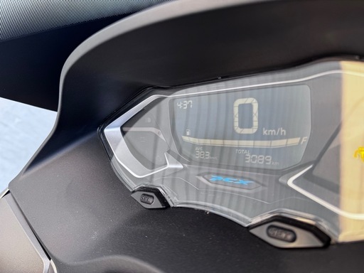 ホンダPCX160 Mブラウン　フル装備　2023年式　3,000km