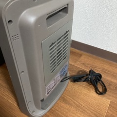 セラミックファンヒーターの画像