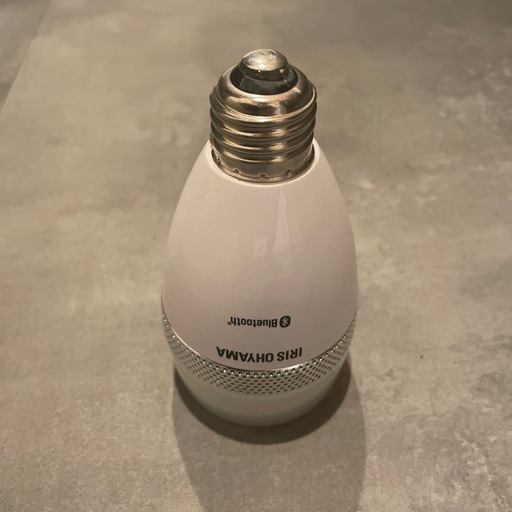美品　Bluetoothスピーカー  LED電球