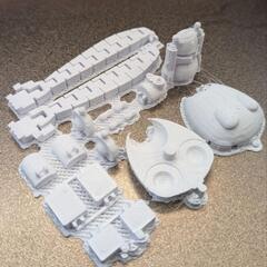 ３Dプリンター　PLAテストプリント品　落下損傷ラピュタ兵士　ミニチュアの画像