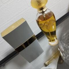 【土日引取限定】Nina Ricci　CHANEL N°19 E...