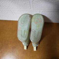 スニーカー 長靴の画像
