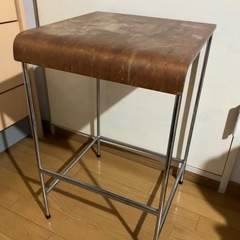 ノーチェで12,000円で購入した椅子にもテーブルにも出来ます。の画像