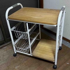 金属ワゴン