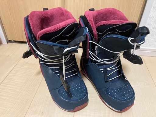 スノーボードブーツ　サロモン