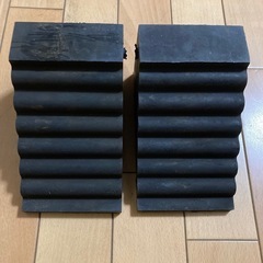 ゴム製車止め
