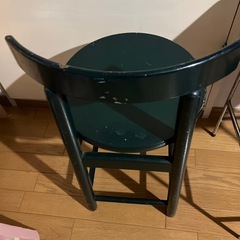 グリーンのビンテージ椅子の画像