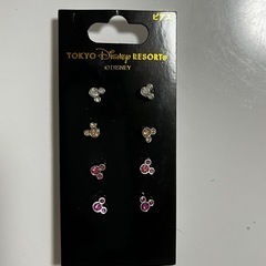 ミッキー　ピアス