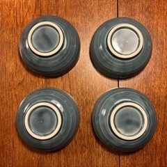 そこそこ綺麗な小鉢8個売りますの画像