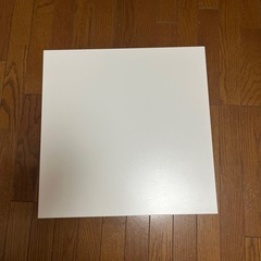  IKEAのサイドテーブル