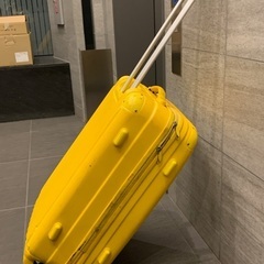 【ジャンク品】スーツケース（タイヤ摩耗）の画像