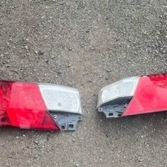 アルファード10 純正テールランプ