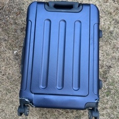 ひび割れあり　スーツケース　キャリーケース　56L ネイビー