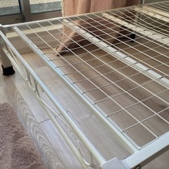 ホワイト　シングルベッド　解体済みの画像
