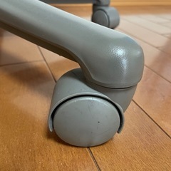  【中古品】　オカムラ　チェアーの画像