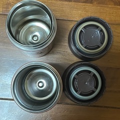 サーモス　水筒
の画像
