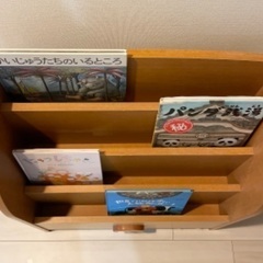 【再値下げ】絵本ラック/本棚の画像