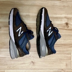 ニューバランス　990v5 26cm
の画像
