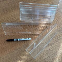 【お譲りします】会議用透明サイン/名前ホルダー7個セットの画像