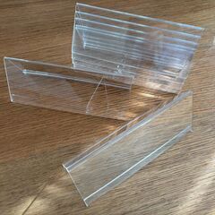 【お譲りします】会議用透明サイン/名前ホルダー7個セットの画像