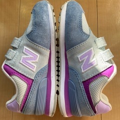ニューバランススニーカー
の画像