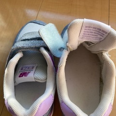 ニューバランススニーカー
の画像