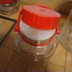 ビン梅干し果物等の画像