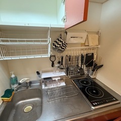狭いキッチンの収納ラック