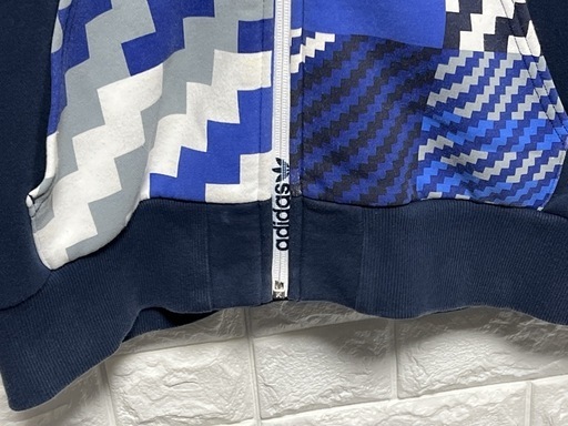 ☆希少☆adidas(アディダス) 刺繍 デカロゴ パーカー ジップパーカー