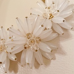 クリアネックレス　お花　フラワー　ビーズ　 大きめの画像