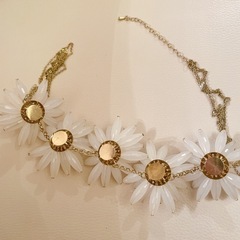 クリアネックレス　お花　フラワー　ビーズ　 大きめの画像